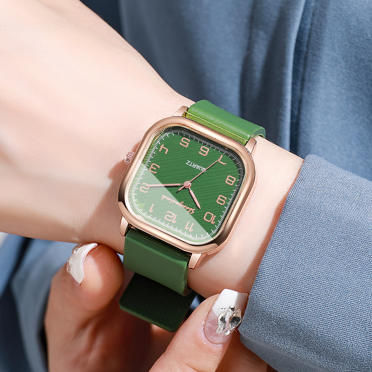 Fashion Square Women Watches C - Silicone Band Women 评论和价格