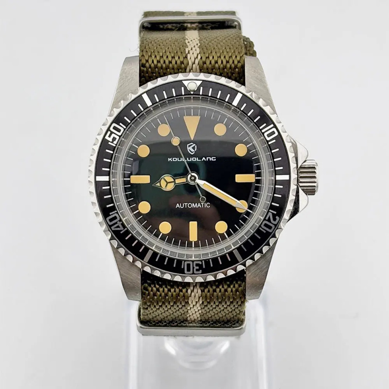 NH35 vintage 40mm sapphire gla - Tropic Strap Vintage 评论和价格