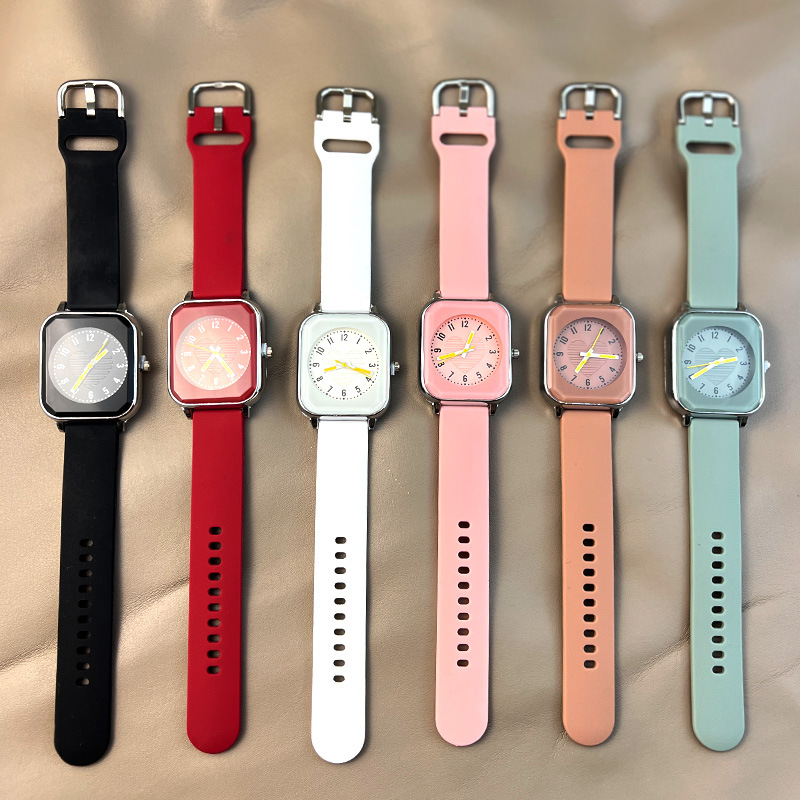 Fashion Minimalist Women Quart - Silicone Band Women 评论和价格