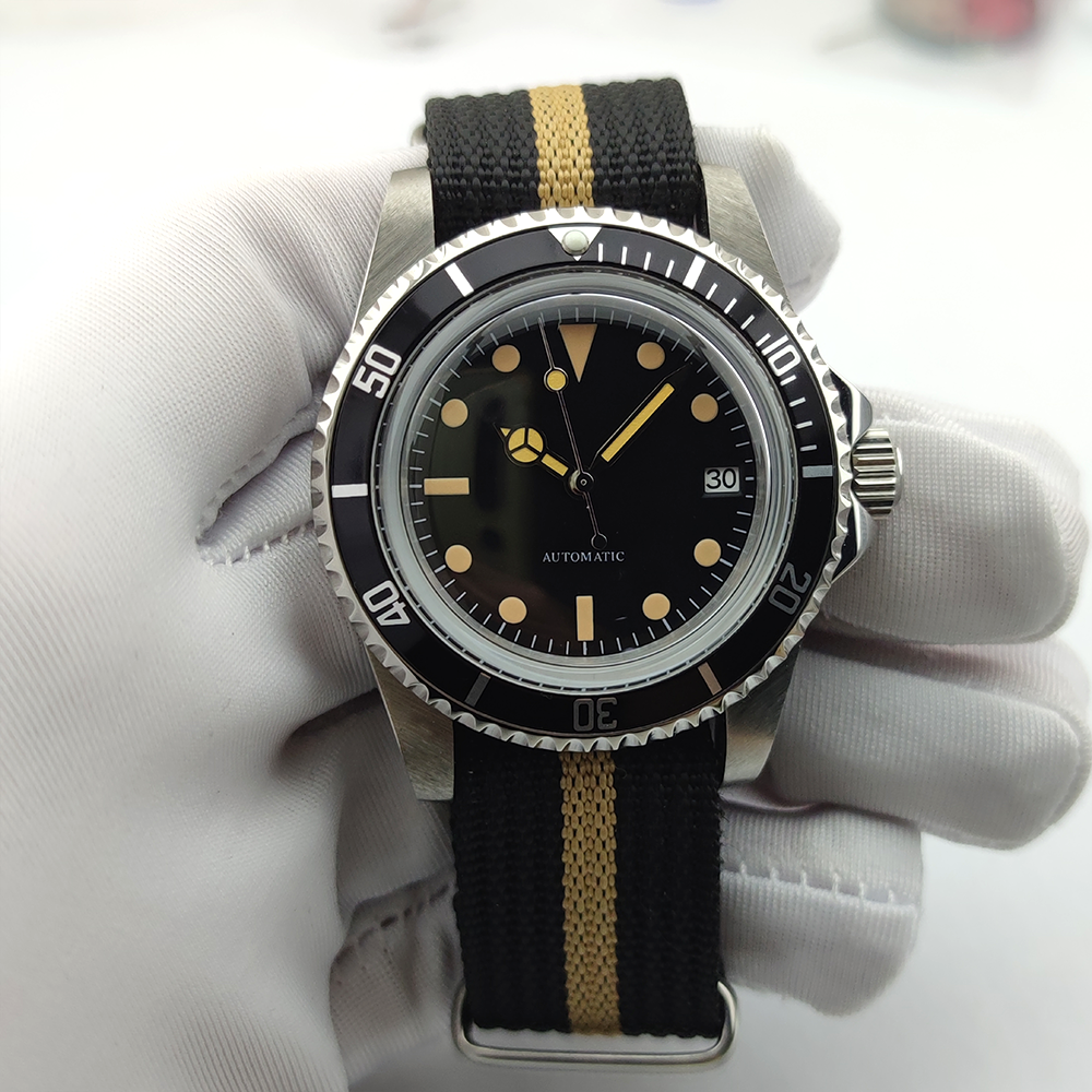 Vintage Diver Automatic Watch  - Tropic Strap Vintage 评论和价格