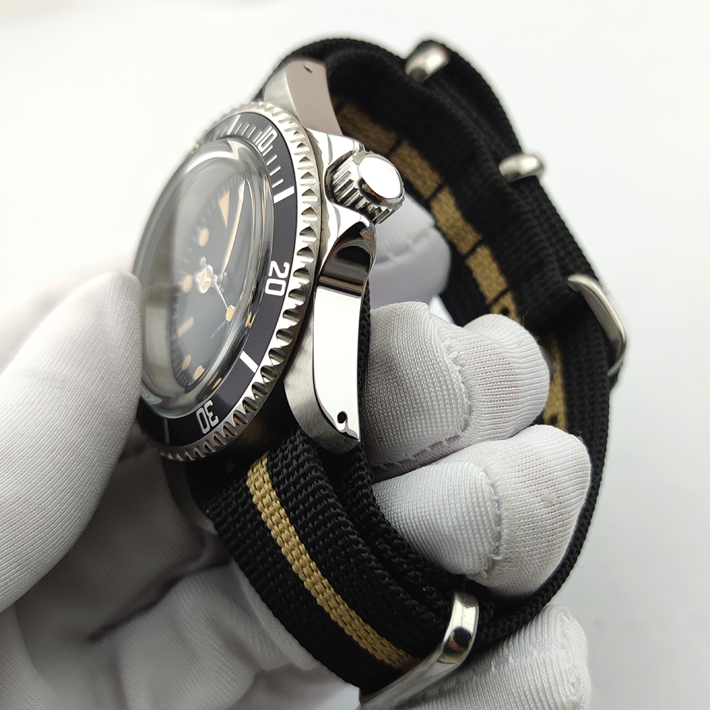 Vintage Diver Automatic Watch  - Tropic Strap Vintage 评论和价格